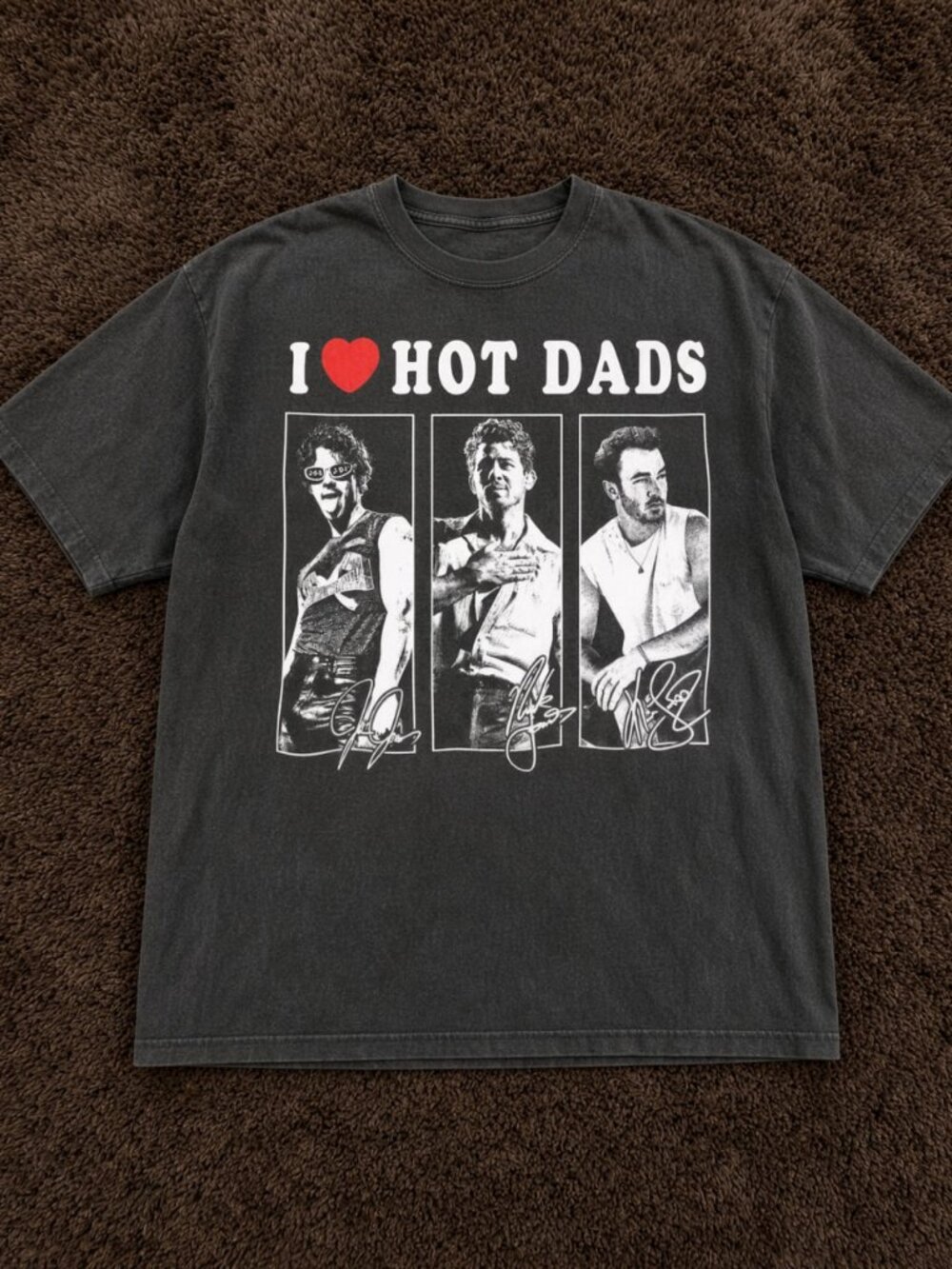 I Heart Hot Dads Graphic Tee Charcoal Vintage Style 2000s Pop Boy Band Shirt